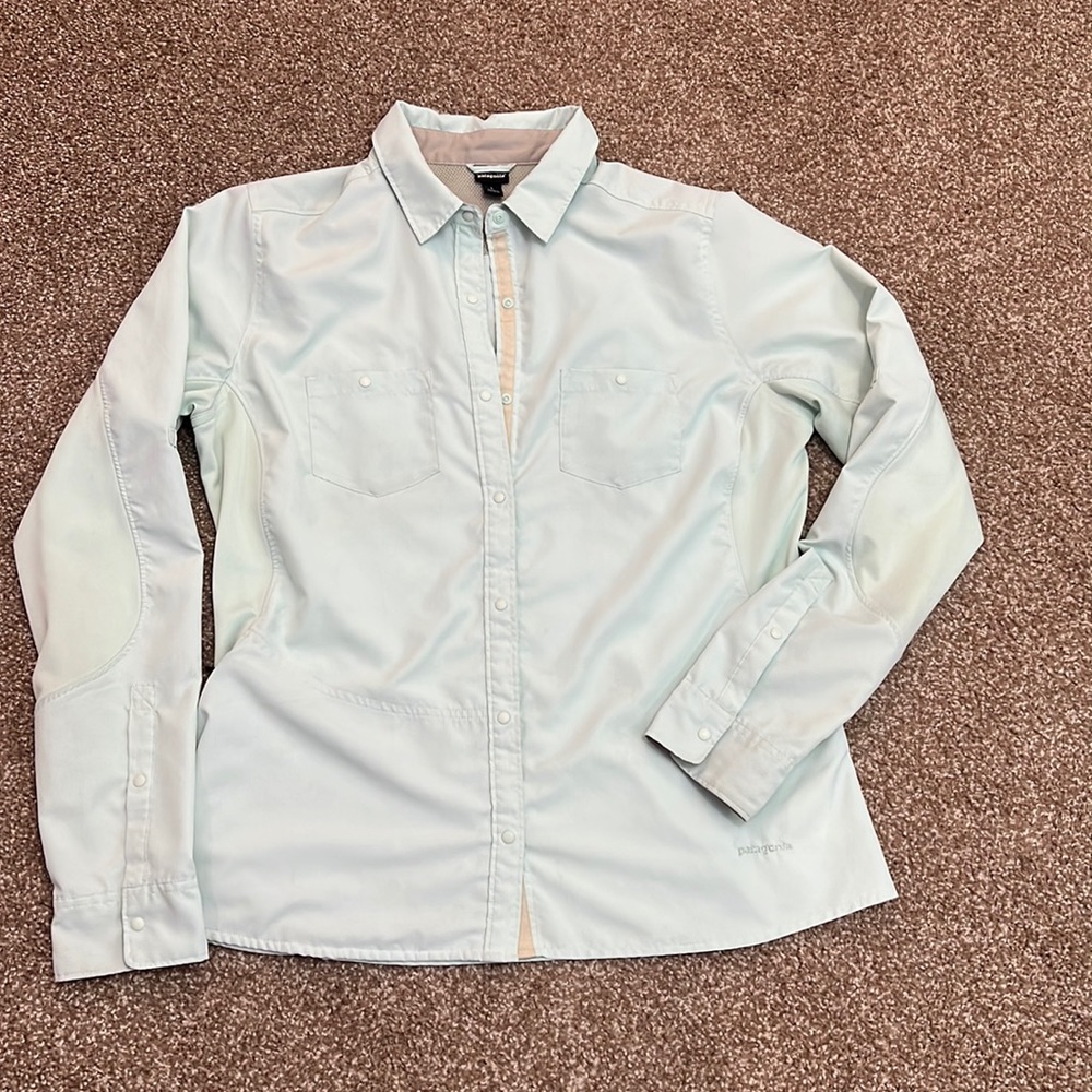 Patagonia snap front mint green lightweight hiking shirt long sleeve size large